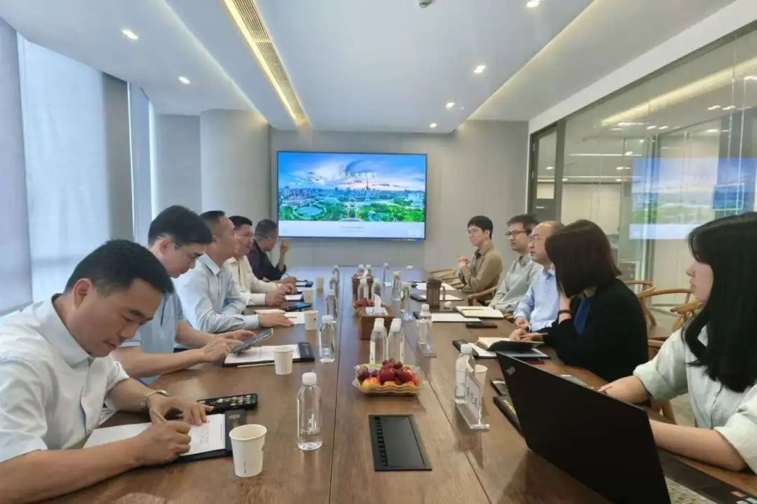 7EAF821FC9AAC97AC77452CD155_53C54694_59BCE