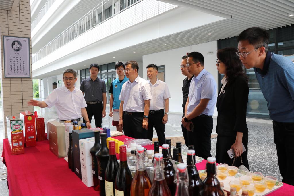 EBF3A1CEBEBAE1F2A7807D59852_B50F5244_1AB9C