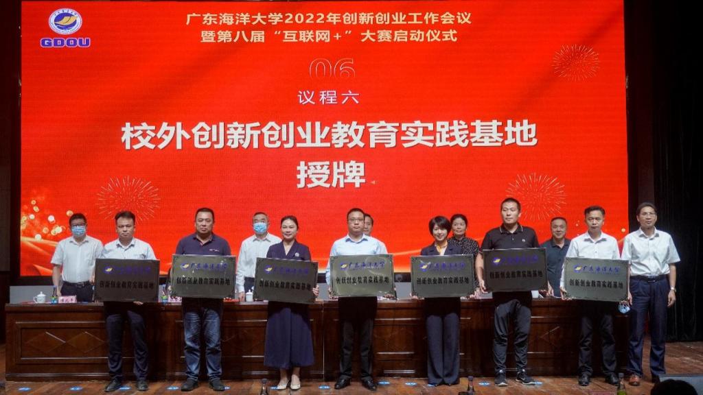 A18E22701C6E594F1FBA939D415_6DFC69D8_150B1.png?e= A18E22701C6E594F1FBA939D415_6DFC69D8_150B1.png?e=