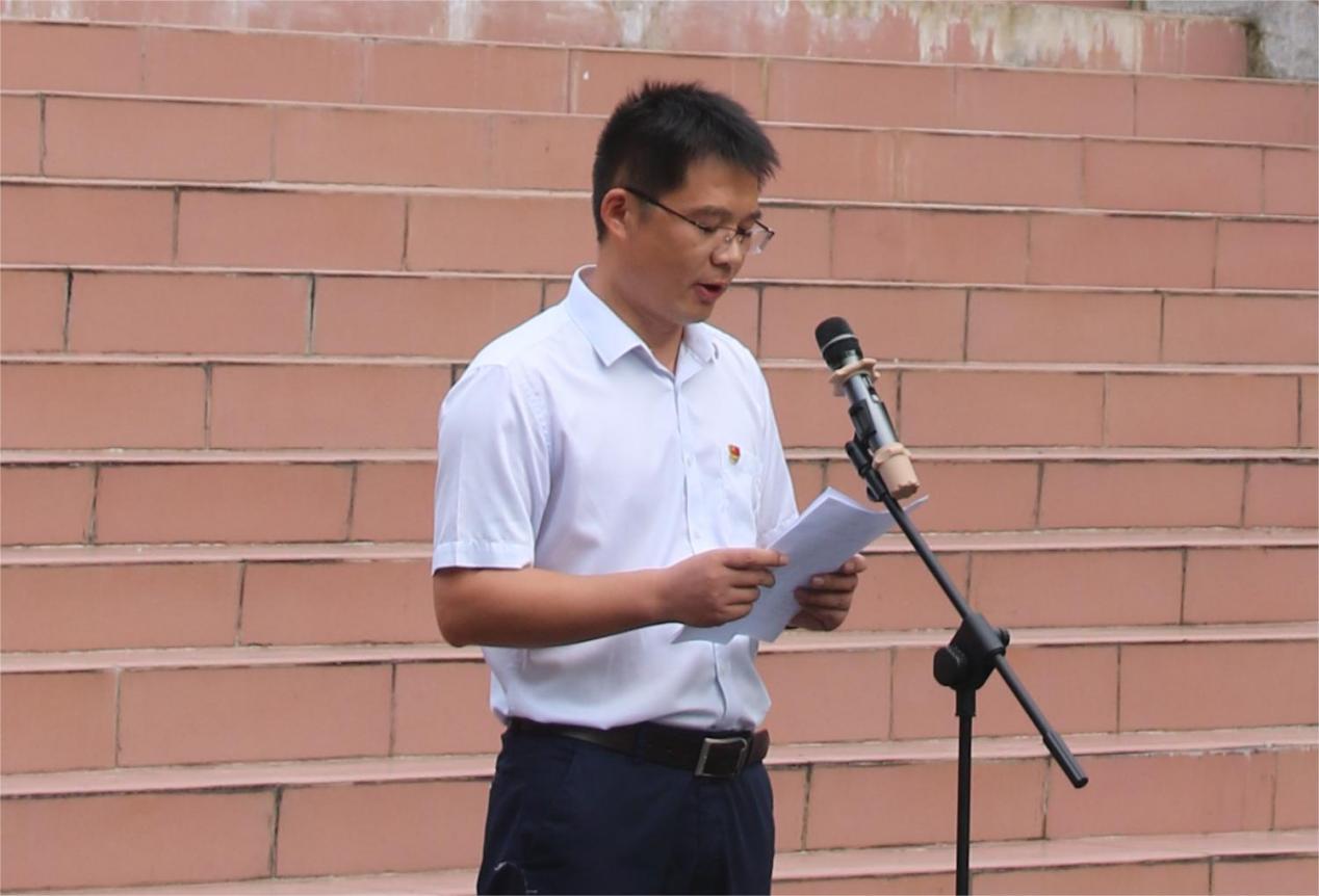 F4CB6D37A4C4F084271A85B956A_0EF11C7B_1442D