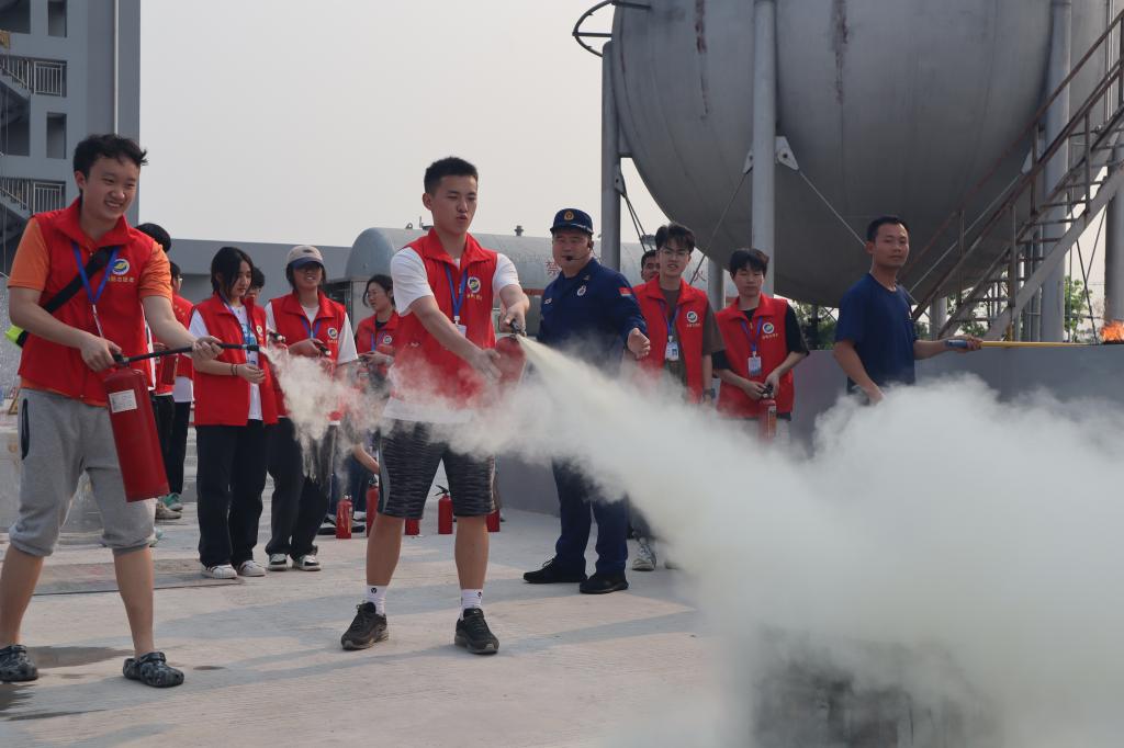 C3E619D15F6556192DE05A0156D_77110C33_11C39