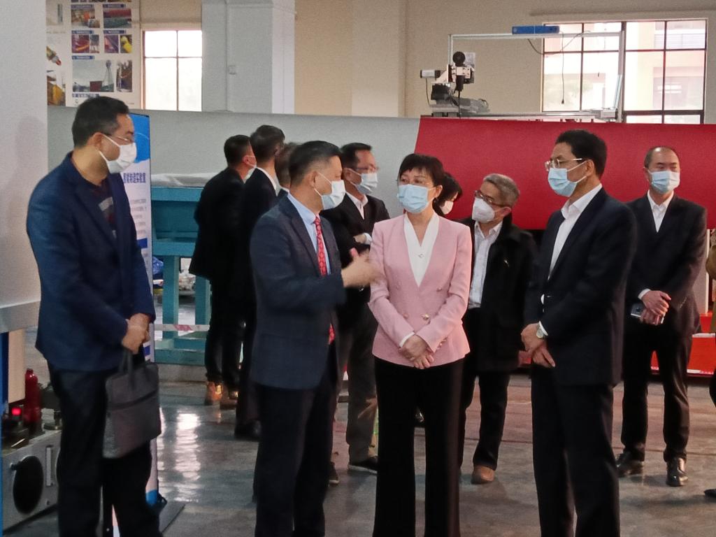 DA479470DE295D8A33DAE33C26C_0028D8E0_15E58 DA479470DE295D8A33DAE33C26C_0028D8E0_15E58