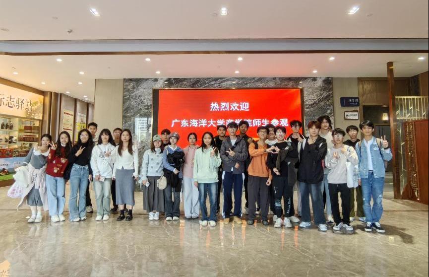 9711D3D33EFA1C3BCD0E3C38AB5_AC9DE9F8_1460E