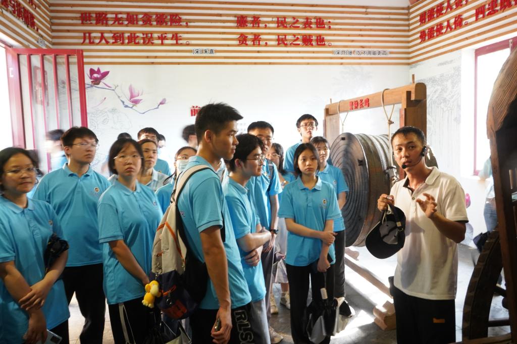 9FB745F0AF16DE1B1E9330E950A_AC9F5CDE_1C0E7