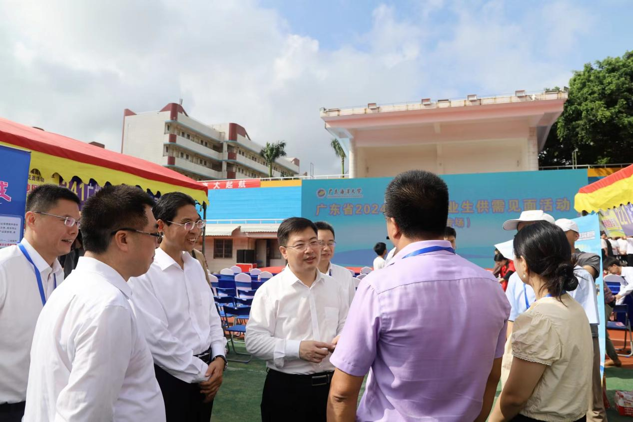 96BBD858526D072BC53FC602258_E31F5F15_FEDB9