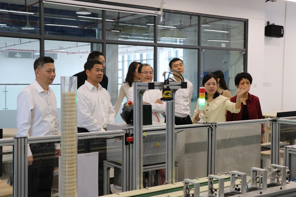 1E63ABB18AD5E45AF0AB1027B72_7D769025_17A10