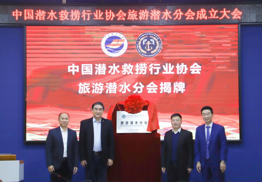 4962704F3DA37C18579CBC2C9DE_73E6E4BA_18414